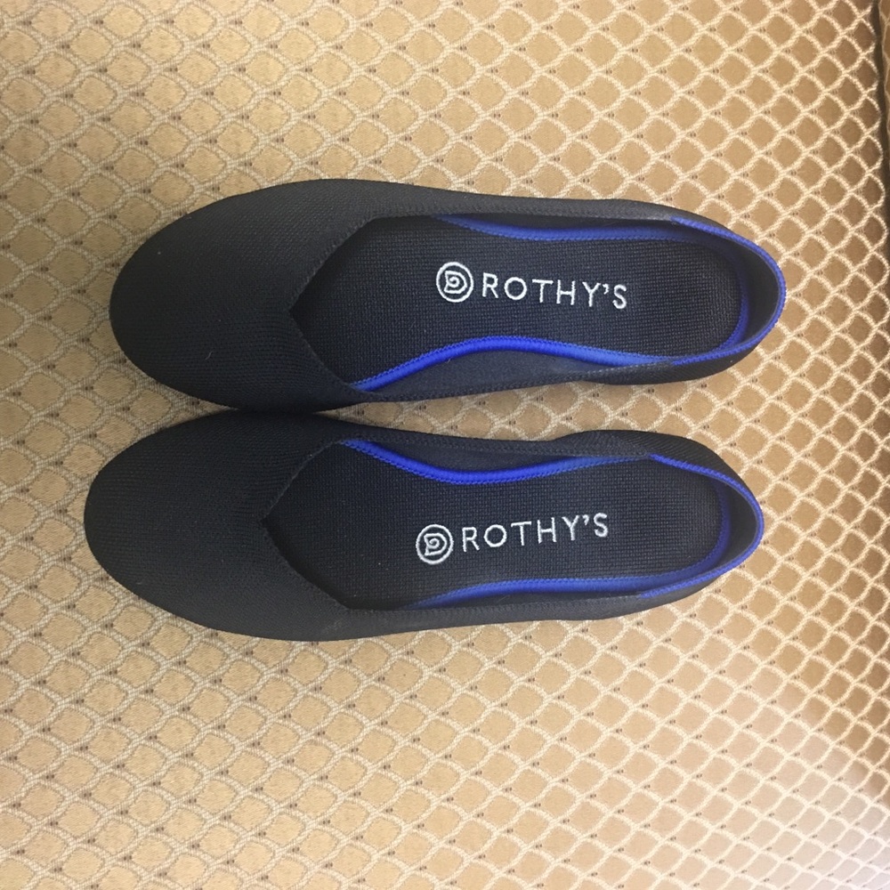 GUC Rothys Black Flats - Size 8.5